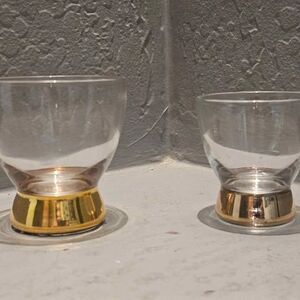 Set of 2 Gold Bottomed Cocktail Glasses